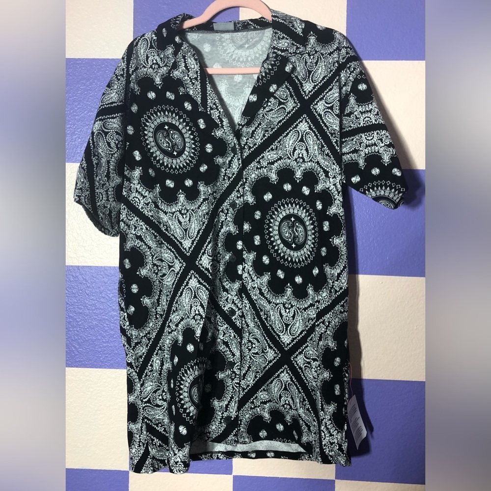 NWT ASOS Design Shirt Dress in Bandana Black and White Print - Size 2 - Picture 2 of 6